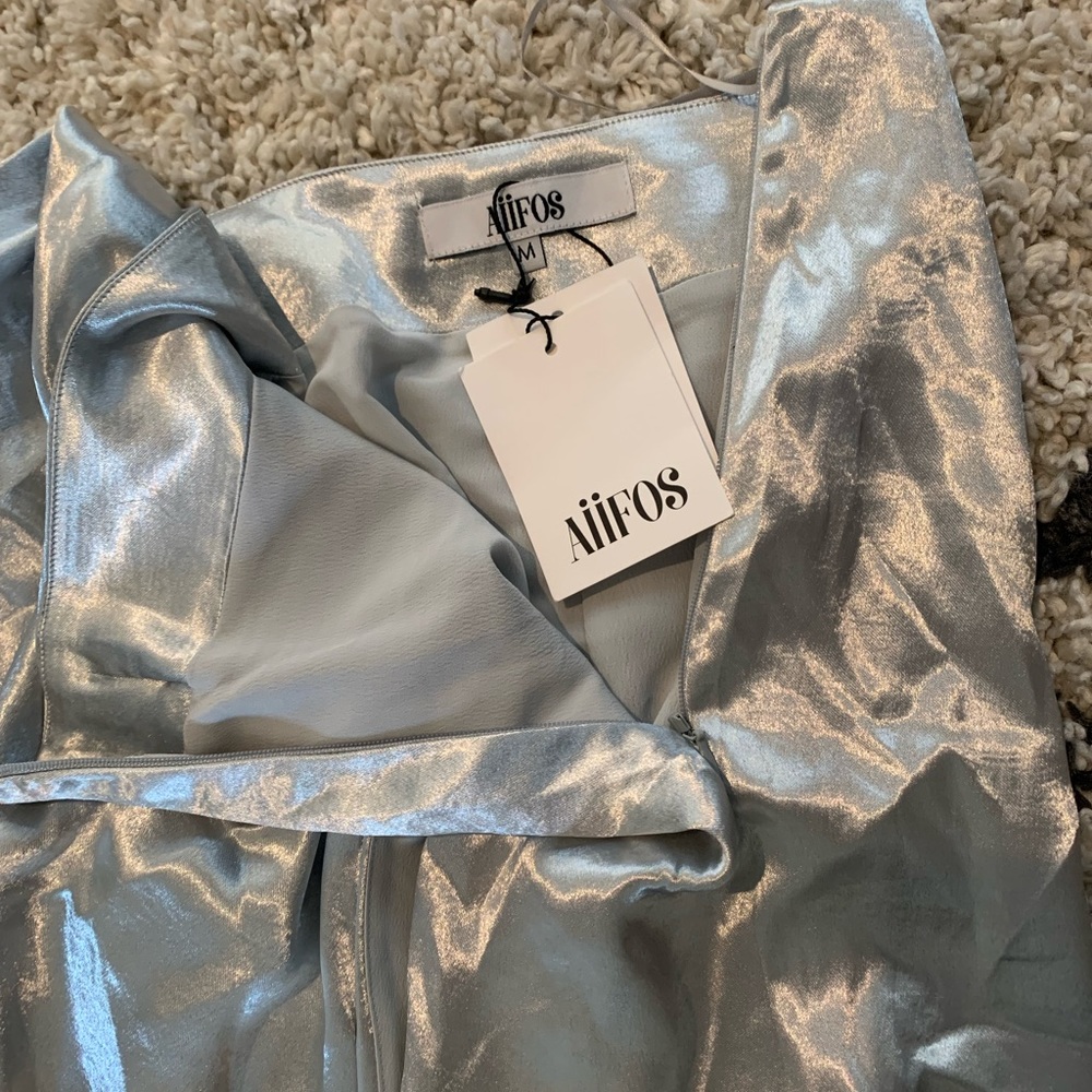 AIIFOS Orla Skirt in Silver - Picture 7 of 9